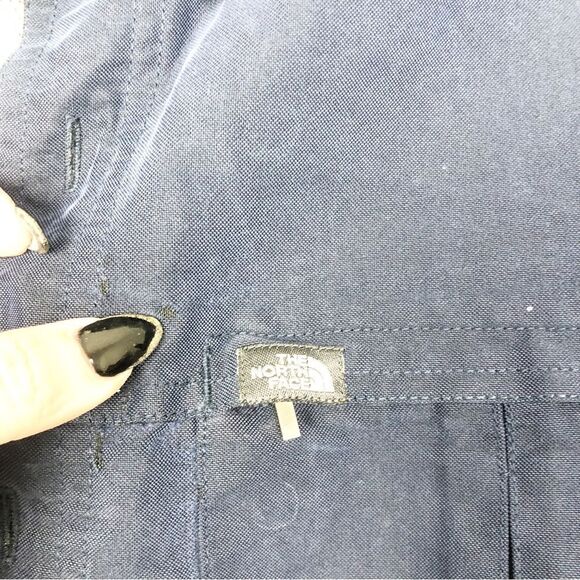 THE NORTH FACE | Navy Blue Long Sleeve Button Down Shirt Men’s Size Medium - Picture 3 of 7